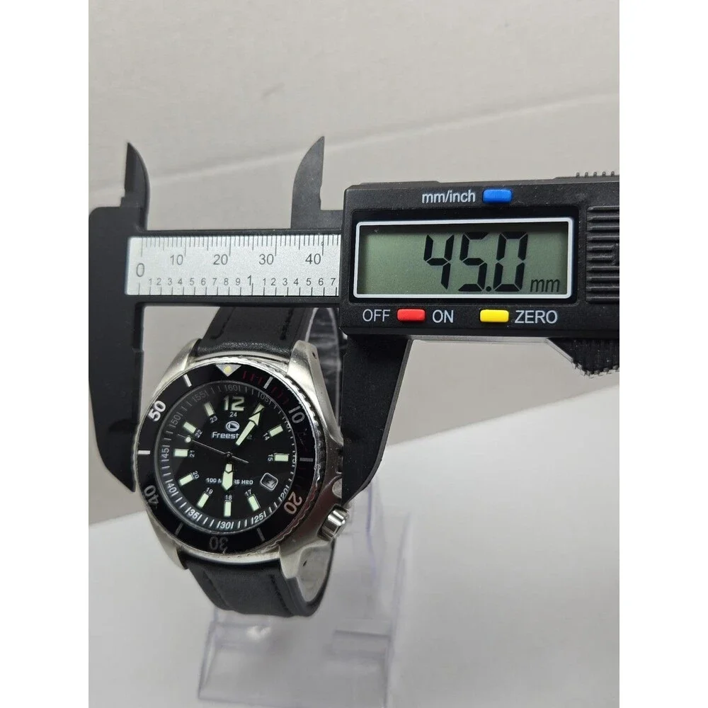 Freestyle Sand Tiger Mens Dive Watch 100M Black Dial Mineral Crystal New Battery